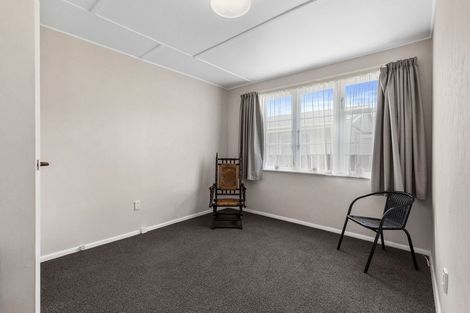 Photo of property in 17 Hewer Crescent, Naenae, Lower Hutt, 5011