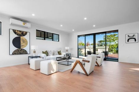 Photo of property in 12c Wylie Avenue, Sunnynook, Auckland, 0620