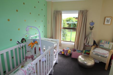 Photo of property in 14 Queen Street, Winton, 9720