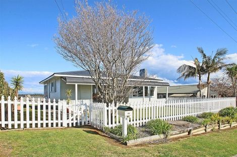 Photo of property in 115 Harbour View Road, Omokoroa, 3114