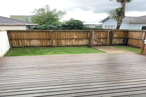 Photo of property in 2/49 Picton Avenue, Riccarton, Christchurch, 8011