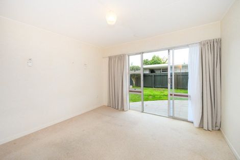 Photo of property in 24 Wikiriwhi Crescent, Awapuni, Palmerston North, 4412