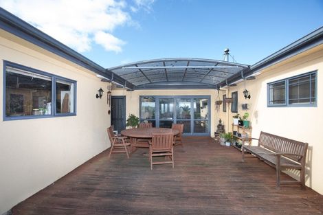 Photo of property in 3 Hillview Place, Feilding, 4702