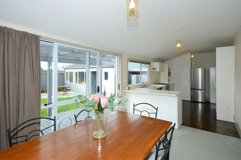 Photo of property in 62 Northcote Road, Northcote, Christchurch, 8052