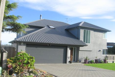 Photo of property in 100 Eskdale Road, Papakowhai, Porirua, 5024