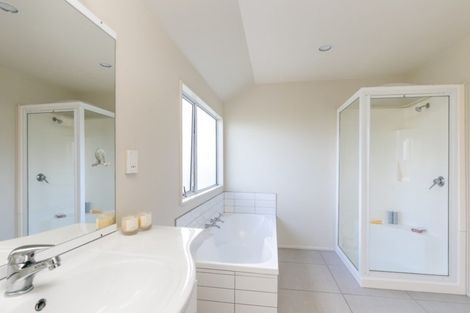 Photo of property in 19 Molyneux Close, Whitby, Porirua, 5024