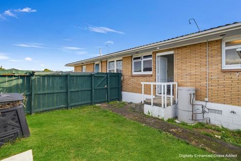 Photo of property in 2/24a Vine Street, Mangere East, Auckland, 2024