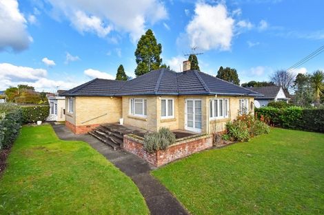 Photo of property in 1/67 Clevedon Road, Papakura, 2110