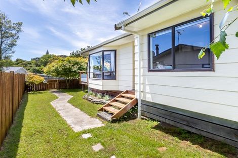 Photo of property in 23 Hookway Grove, Paraparaumu, 5032