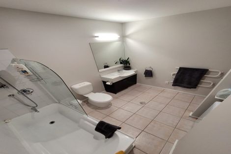 Photo of property in Stadium Garden Flats, 315/107 Thorndon Quay, Pipitea, Wellington, 6011