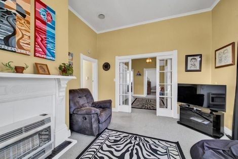 Photo of property in 30 Collins Street, Hawera, 4610