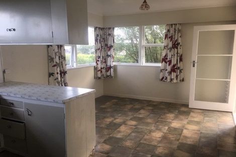 Photo of property in 32 Porter Crescent, Helensville, 0800