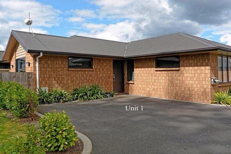 Photo of property in 1/102 Old Farm Road, Hamilton East, Hamilton, 3216