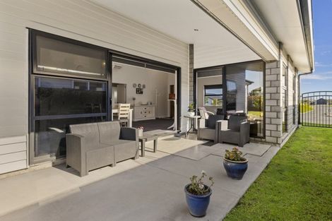 Photo of property in 79 Sandhurst Drive, Papamoa Beach, Papamoa, 3118