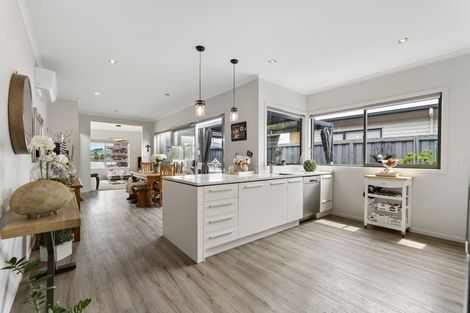 Photo of property in 21 Lakeview Quay, Pyes Pa, Tauranga, 3112