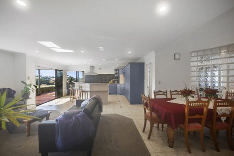 Photo of property in 384 Pine Valley Road, Dairy Flat, Silverdale, 0992