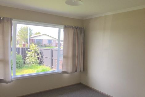 Photo of property in 4 Oriana Crescent, Hornby, Christchurch, 8042