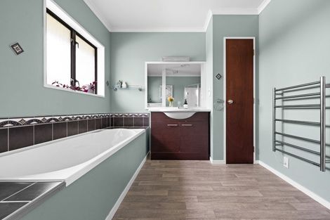 Photo of property in 10 Ritchie Place, Havelock North, 4130