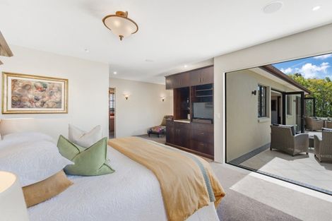 Photo of property in 2 Glenoaks Rise, Mellons Bay, Auckland, 2014