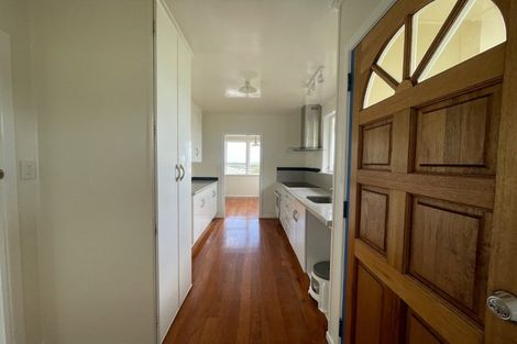 Photo of property in 2/42 Bruce Road, Glenfield, Auckland, 0629