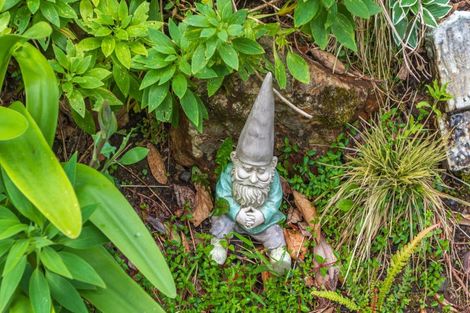 Photo of property in 195 Driving Creek Road, Coromandel, 3506