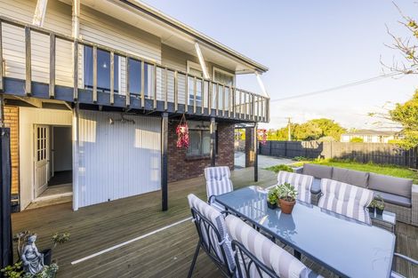 Photo of property in 69 Greenmeadows Avenue, Manurewa East, Auckland, 2102