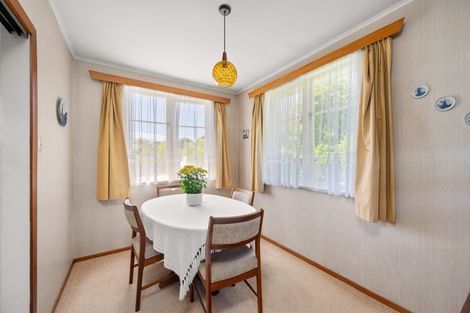 Photo of property in 68 Buscomb Avenue, Henderson, Auckland, 0610