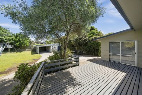 Photo of property in 15 Francis Road, Paraparaumu Beach, Paraparaumu, 5032