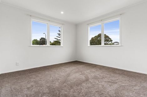 Photo of property in 19 Minaret Drive, Bucklands Beach, Auckland, 2014