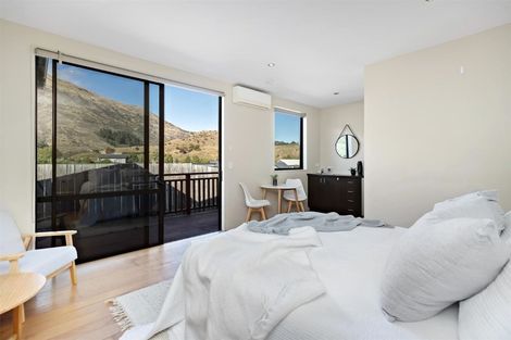 Photo of property in 42 Rere Road, Lake Hayes, Queenstown, 9304