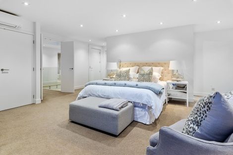 Photo of property in 12 Hauraki Road, Hauraki, Auckland, 0622