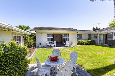 Photo of property in 16 Upham Crescent, Taradale, Napier, 4112
