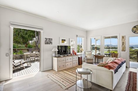 Photo of property in 1276 Sandspit Road, Sandspit, Warkworth, 0982