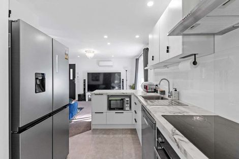 Photo of property in 6b Clerke Place, Marfell, New Plymouth, 4310