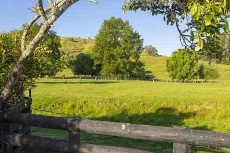 Photo of property in 749 Kanakanaia Road, Te Karaka, 4091