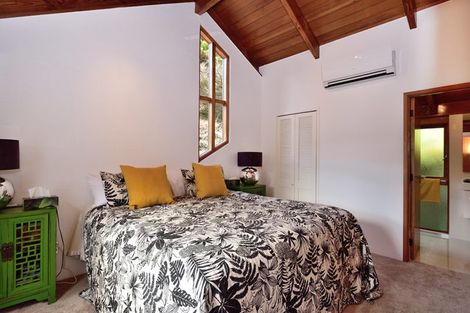 Photo of property in 26 Braemar Road, Castor Bay, Auckland, 0620