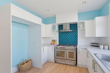 Photo of property in 40 North Parade, Richmond, Christchurch, 8013