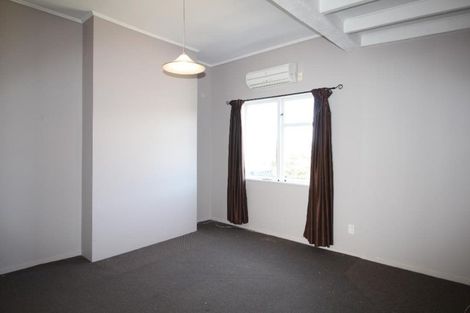 Photo of property in 25 Shortland Street, Caversham, Dunedin, 9011