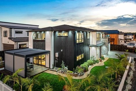 Photo of property in 2 Headsail Drive, Long Bay, Auckland, 0630
