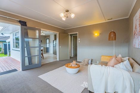 Photo of property in 16 Basley Road, Owhata, Rotorua, 3010