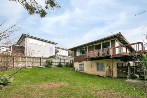 Photo of property in 2/21a Ludlow Terrace, Totara Vale, Auckland, 0627