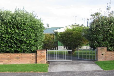 Photo of property in 29 Coniston Avenue, Te Atatu South, Auckland, 0610