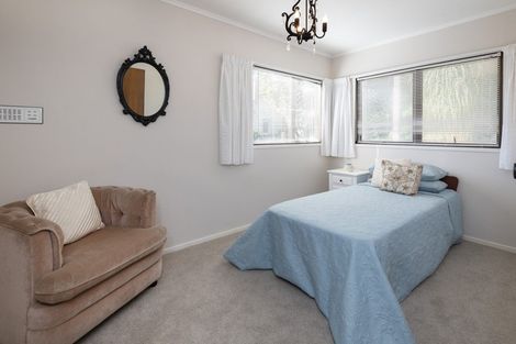 Photo of property in 7 Te Akau Crescent, Bucklands Beach, Auckland, 2012