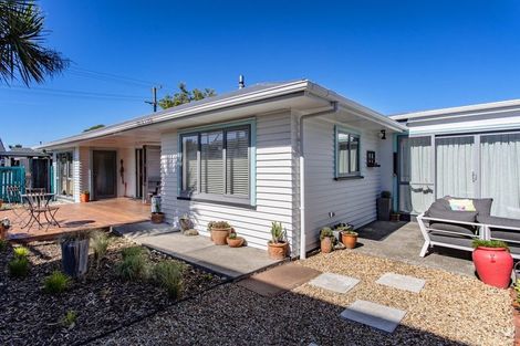 Photo of property in 73 Dunns Avenue, The Pines Beach, 7630