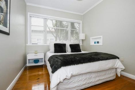 Photo of property in 40 Roberton Road, Avondale, Auckland, 1026