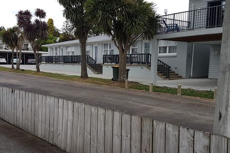 Photo of property in 2/9 View Road, Papakura, 2110