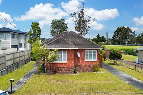 Photo of property in 20 Nile Road, Kelston, Auckland, 0602