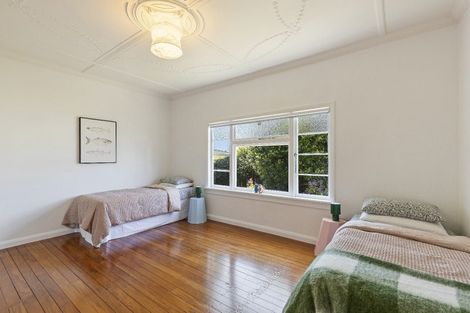 Photo of property in 40 Tukapa Street, Westown, New Plymouth, 4310