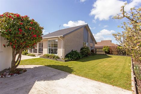 Photo of property in 16 Cam Place, Harewood, Christchurch, 8051