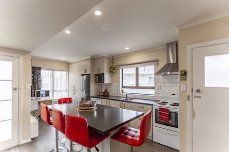 Photo of property in 145 Riverbend Road, Onekawa, Napier, 4110